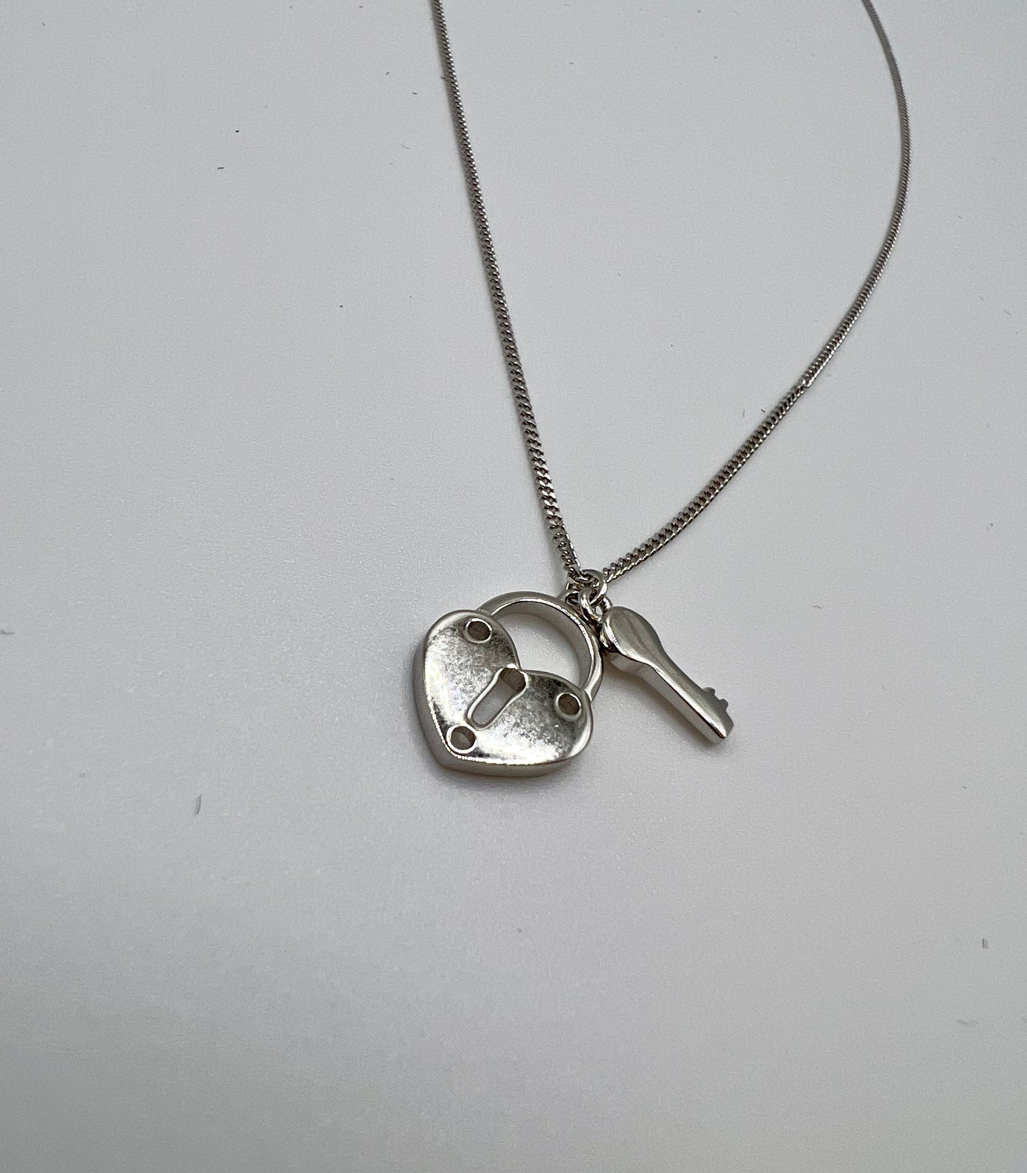 Sterling Silver Neckless With Lock and Key Pendant