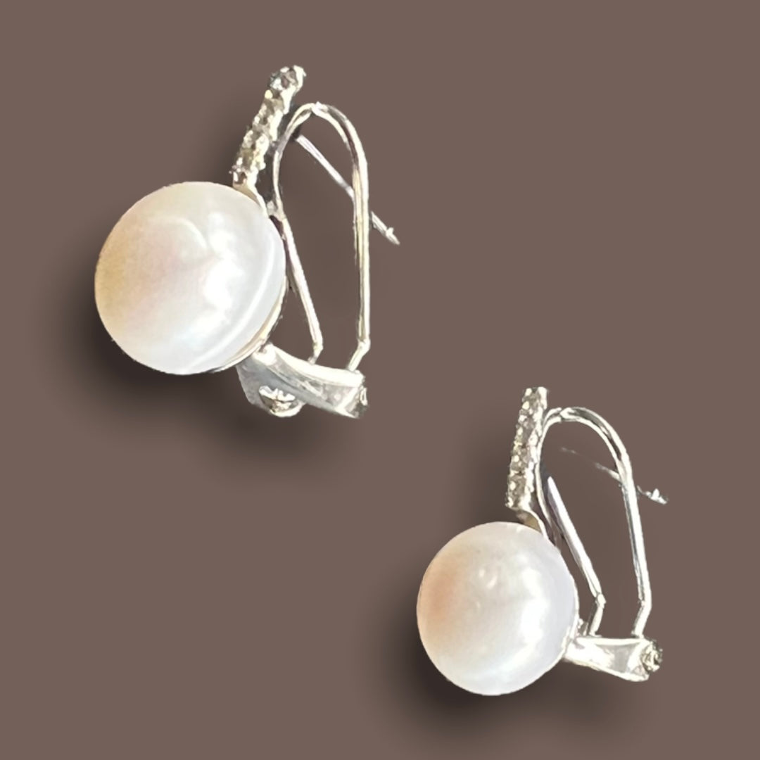 The French Clip Pearl Earrings