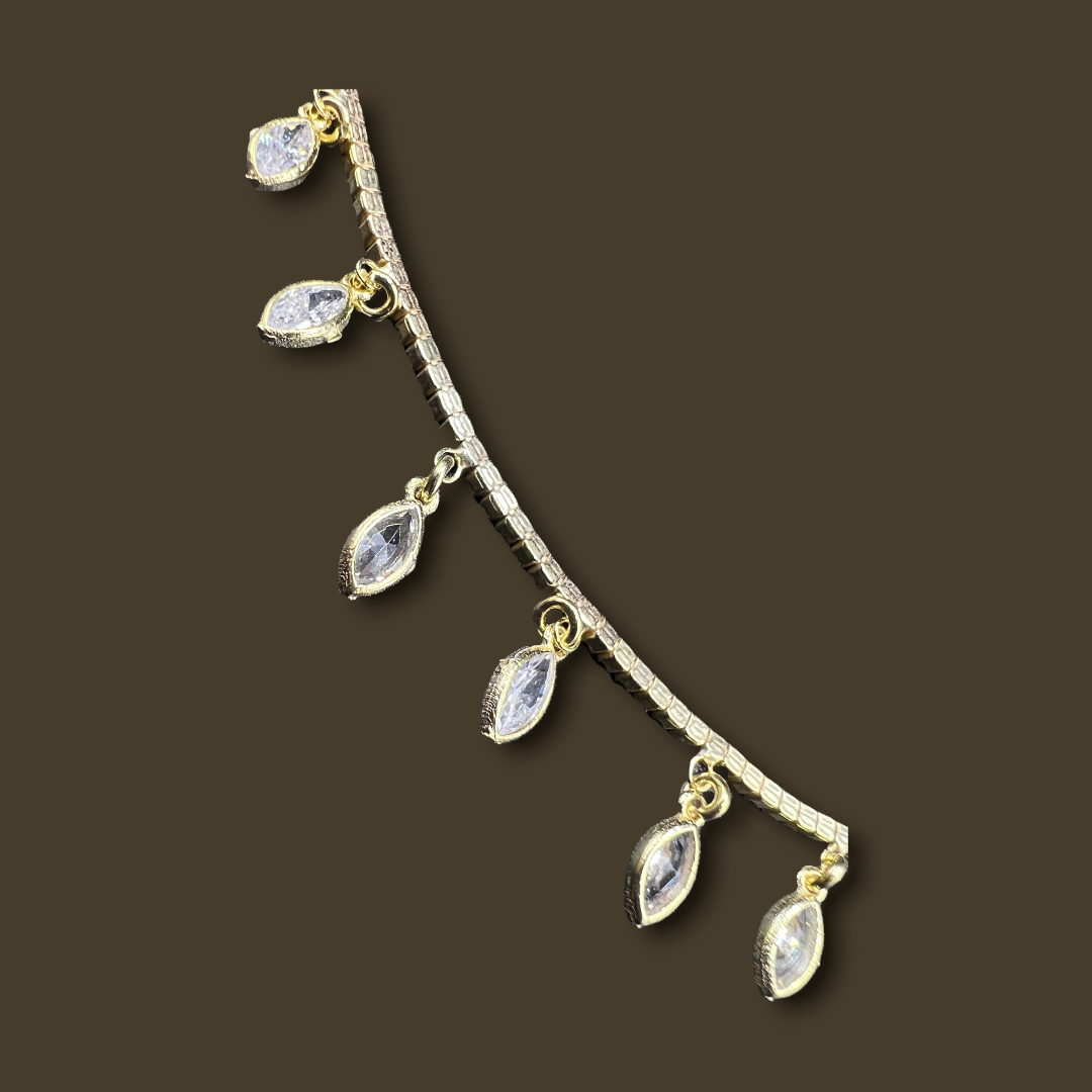 The Hanging Diamonds Bracelet