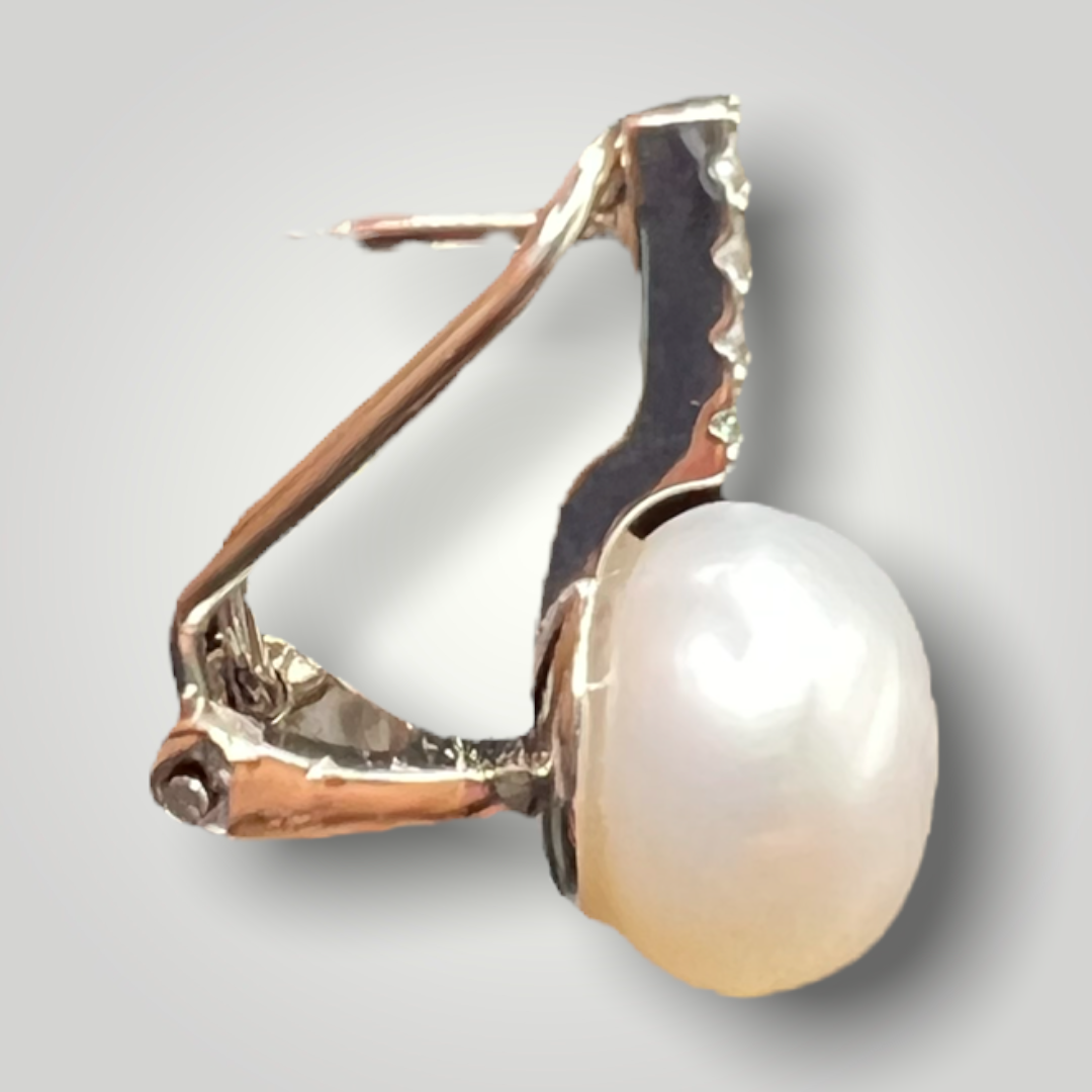 The French Clip Pearl Earrings